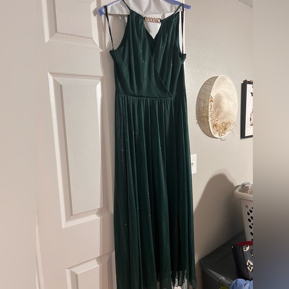 Beautiful Emerald Dress - Picture 4 of 5